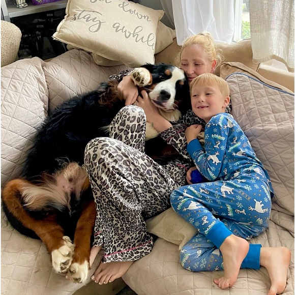 Meet your Posher, Cait - Picture 9 of 12